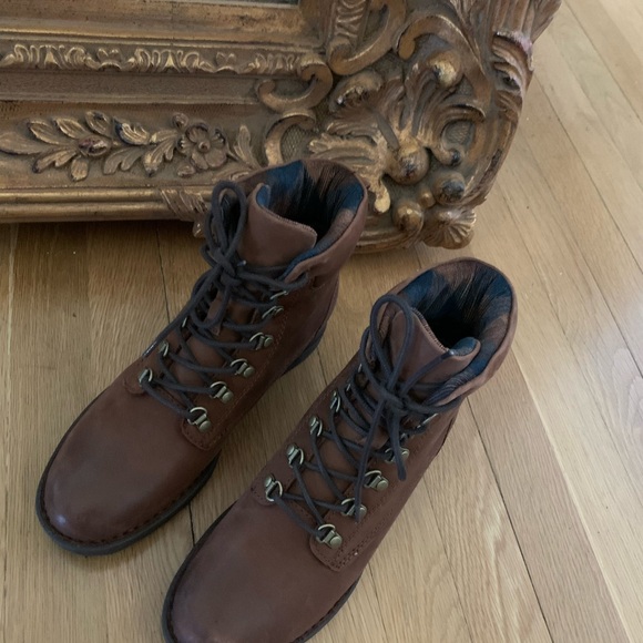 Born Shoes - Born Codi Hiking boots - 100% Leather